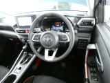 見通しのよいすっきりとした視界で、誰でも運転しやすいです。運転のしやすさは疲れにくさにも繋がりますよ♪