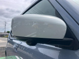 全方位カメラ付きドアミラーです☆対応するオーディオの装着で車を上から覗いたような映像を見ることができますよ☆