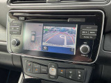 [アラウンドビューモニター]車両を上から見たようなカメラで周りの障害物などが一目瞭然!駐車が苦手な方でも、らくらく駐車♪
