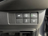 【パワーバックドア】スマートキーや運転席のボタンを押すだけでリアゲートが自動で開閉します!荷物を持っている時や、高い位置にあるバックドアを閉める際に便利な機能です♪