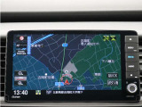 純正9インチプレミアムインターナビ(VXU-245FTi)&バックカメラが装備されているので、普段の使い勝手もロングドライブも快適です。
