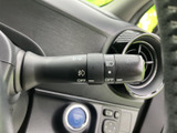 操作しやすい位置に配置されたウインカーレバー。スムーズな操作で、安全な車線変更をサポートします。直感的な操作感も魅力です。