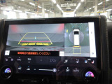 車両を上から見たような映像をナビ画面に表示するパノラミックビューモニター。