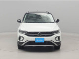 LEDマトリックスヘッドライト「IQ.LIGHT」を搭載。フロントカメラで対向車や先行車を検知し、LEDを個別に点灯・消灯の制御をすることで、配光を可能にした最新のヘッドライトシステムです。