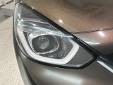 LEDヘッドライトは、点灯の瞬間から最大光量を発揮し、突然暗くなるトンネルなどでの安定感を高めます。