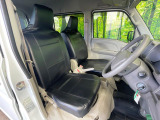 運転席シート廻りは使用感も少なく、良好な状態となっています。丁寧に使われていたことがよくわかりますね。