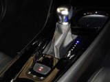 電動パーキングブレーキ・ブレーキホールドを装備してます。ホールド機能は信号待ちが多い一般道で疲労軽減になり、大好評です!