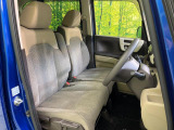 運転席シート廻りは使用感も少なく、良好な状態となっています。丁寧に使われていたことがよくわかりますね。