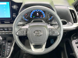 【純正革巻きステアリング】上質な革を使用することで、手にしっかり馴染みとても運転しやすいハンドルです♪