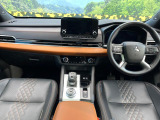アウトランダー PHEV 2.4 P 4WD 