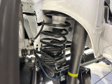 お車を安心してお乗りいただく為には、足回りの定期点検が欠かせません。サービスサポート(有償保証)では無料点検もご提供しており、安心のカーライフをお過ごしいただけるサポート体制が整っています。