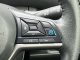 プロパイロットを装備☆アクセル、ブレーキをコントロー ルして前のクルマとの車間距離を保つ手助けをします。 白線を検知し、ハンドルをコントロールして直線道路、カーブにおいても運転支援してくれます!!