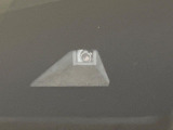 【トヨタセーフティセンス】走行中に前方の車両等を認識し、衝突しそうな時は警報とブレーキで衝突回避と被害軽減をアシスト。より安全にドライブをお楽しみいただけます。