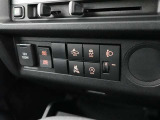 安全運転を支援する機能が付いてます。詳しくは店舗スタッフまでお尋ね下さい。