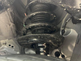 お車を安心してお乗りいただく為には、足回りの定期点検が欠かせません。サービスサポート(有償保証)では無料点検もご提供しており、安心のカーライフをお過ごしいただけるサポート体制が整っています。