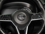ハンドル左側には、アドバンスドドライブアシストディスプレイ設定、オーディオスイッチ、右側にはプロパイロット設定、ハンズフリー設定スイッチ