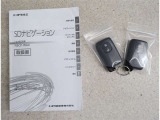 キーを取り出さずにドアを施錠&解錠。クルマの始動も可能です。