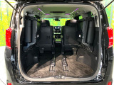 【パワーバックドア】スマートキーや運転席のボタンを押すだけでリアゲートが自動で開閉します!荷物を持っている時や、高い位置にあるバックドアを閉める際に便利な機能です♪