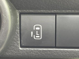 【パワースライドドア】スマートキーや運転席のスイッチでスライドドアの開閉が可能♪電動だから力を入れてドアを開ける必要が無く、小さいお子様でも、重い荷物を持っている時もラクに開け閉めできます♪