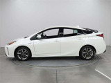 内外装に加えエンジンルームを徹底クリーニングする「まるまるクリーニング」を実施済み!
