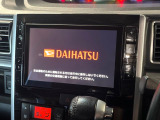 【純正ナビ】人気の純正ナビを装備しております。ナビの使いやすさはもちろん、オーディオ機能も充実!キャンプや旅行はもちろん、通勤や買い物など普段のドライブも楽しくなるはず♪
