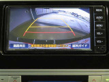 バックガイドモニターで、後方を確認しながら安心して駐車することができます。運転初心者も熟練者も必須の機能ですよ!
