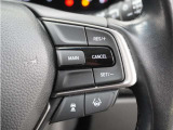 ◆アダプティブクルーズコントロール◆予め設定した車速内でクルマが自動的に加減速。前走車との適切な車間距離を維持しながら追従走行します。【LKAS】車線維持支援システムでステアリング操作を支援。