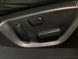 パワーシートを装備!体格や好みに応じたポジションをスムーズに調整できます。