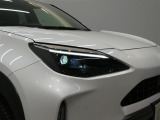 LEDヘッドライトです。デザイン性がよくとても明るいので、夜間の走行や悪天候でも安心です。しかも長寿命!