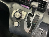 発進時から滑らかに加速する無段階変速のCVTはストップ&ゴーの多い街の中も快適です