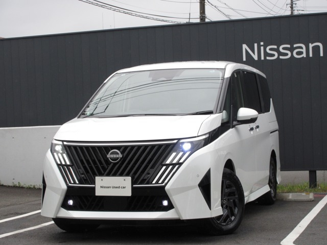 セレナ 1.4 e-POWER ハイウェイスターV 