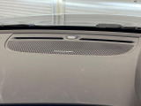 【harman kardon】ハーマンカードンのHi-Fiスペシャリストと共に、モデル別に開発・設計された専用チューニングが臨場感溢れる音響空間を実現しています。