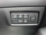 衝突軽減ブレーキなどの安全装備もしっかりと装備されております!また、リアパワーゲートも付いてます!