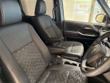 運転する人の体をしっかり支えるシート!