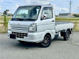車両の品質管理は室内展示場を完備しておりますので、品質を保った状態の車両をご覧いただけます。