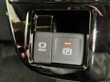 【電動パーキングブレーキ】ボタンを手前に引くだけでパーキングブレーキがロック!発進時にはボタンを押すとパーキングブレーキが簡単に解除される優れものです!