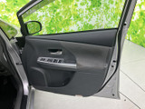 運転席周りは、操作性に優れた配置で快適なドライビングをサポート。シンプルながらも機能的なデザインです。