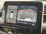 アラウンドビューモニター装備!空から見ているような映像によって不慣れな場所での車庫入れや縦列駐車等はもちろん狭い道でのすれ違いも安心していただけます♪