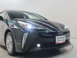 高輝度で点灯速度が速く、しかも消費電力の少ないLEDヘッドライトが装備されています!LEDの明るい光が走行中の視界の確保をサポートして、夜のドライブがより楽しく安全に運転できます♪