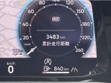 新車拠点のデモカー(試乗車)で使用していた車両です。弊社整備工場にて点検整備を行ったうえで新車保証を継承いたしますのでご安心ください。