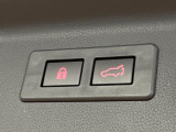 【パワーバックドア】スマートキーや運転席のボタンを押すだけでリアゲートが自動で開閉します!荷物を持っている時や、高い位置にあるバックドアを閉める際に便利な機能です♪