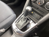 アクセルペダルを踏み込む量や速さに応じて変速パターンをし、人馬一体の運転感覚を発揮してくれる6速オートマ!