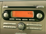 CDやラジオを楽しめるオーディオが搭載されています。運転中のエンターテイメントを充実させ、快適なドライブを演出します。