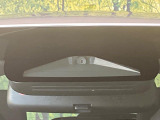 【トヨタセーフティセンス】走行中に前方の車両等を認識し、衝突しそうな時は警報とブレーキで衝突回避と被害軽減をアシスト。より安全にドライブをお楽しみいただけます。