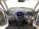【前方視界】開放的な前方視界!運転がしやすく疲れにくいです♪窓が大きく、見通しがとっても良いおクルマですよ♪