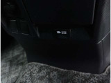 AC電源 AC100V・100W 室内コンセント(センターコンソールボックス後方)