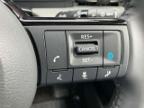 プロパイロットスイッチ。同一車線でのハンドルとアクセルのアシストが可能 長距離ドライブ時に同乗者との会話が弾みます。