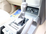 お客様のニーズを想像しながら、『見て』『触って』『体感』が出来るように仕入れ活動を行っております。