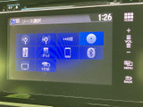 CD、ラジオ、USB、Bluetoothなど、多彩なソースに対応。お好みの音楽で快適なドライブをお楽しみいただけます。