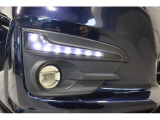 人気のディーラーオプション◆LEDアクセサリーライナー装備!昼間もLEDの輝きがクルマの存在感を際立たせます!